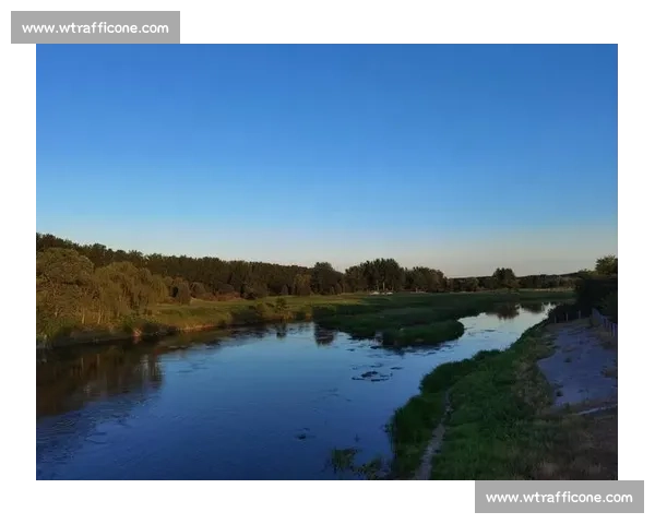 首届温榆河瓜车赛开赛 200 骑手逐风城市绿肺